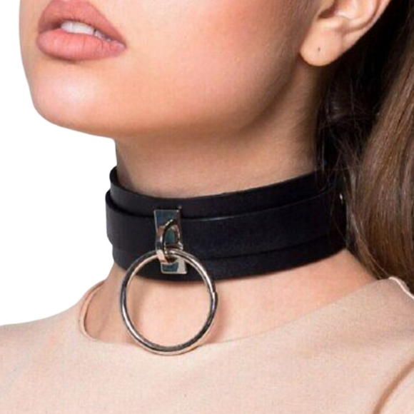 Faux Leather O-Ring Choker - Picture 1 of 1